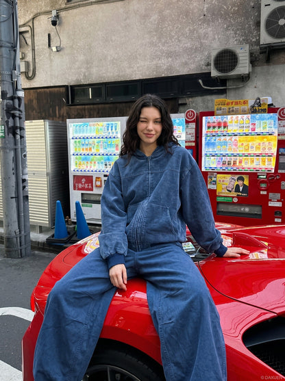 DAXUEN deep blue oversized barrel-leg pants — model photo