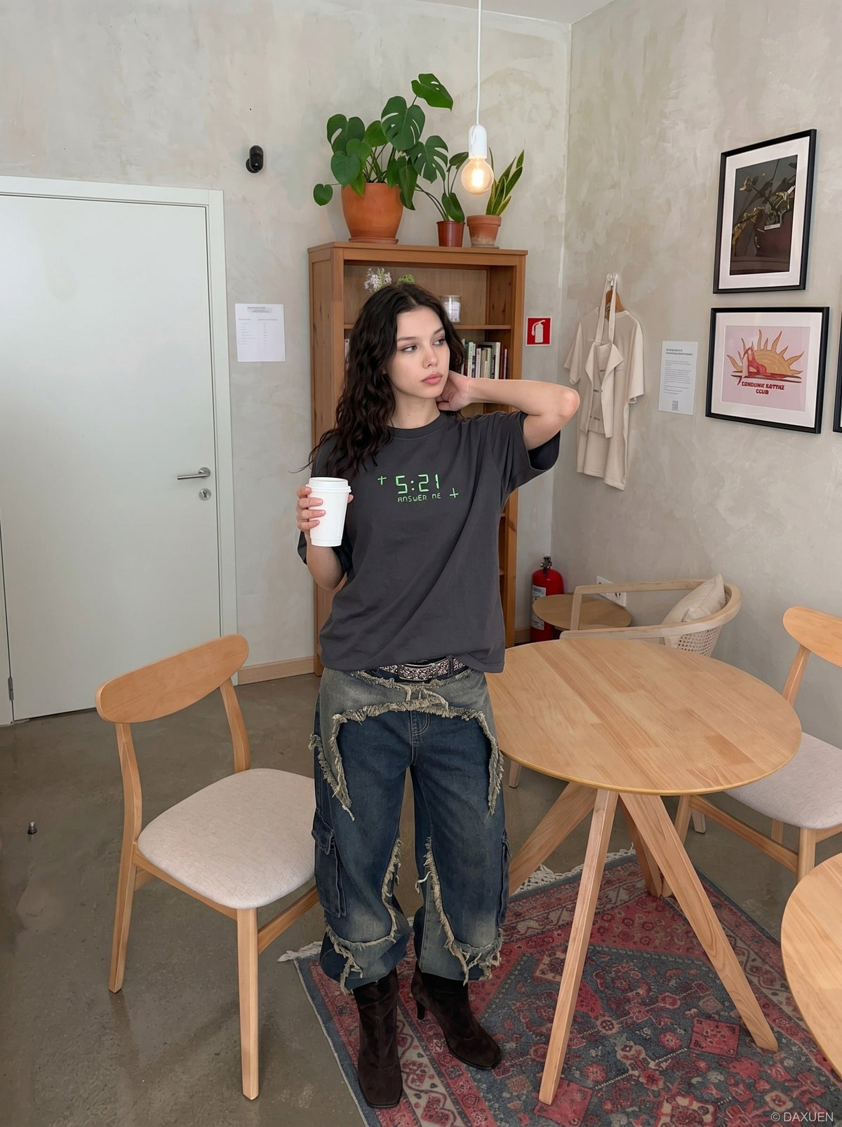 DAXUEN pink oversized digital clock graphic tee — model photo