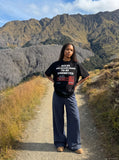 DAXUEN Oversized graphic print black and cream t-shirt — model photo