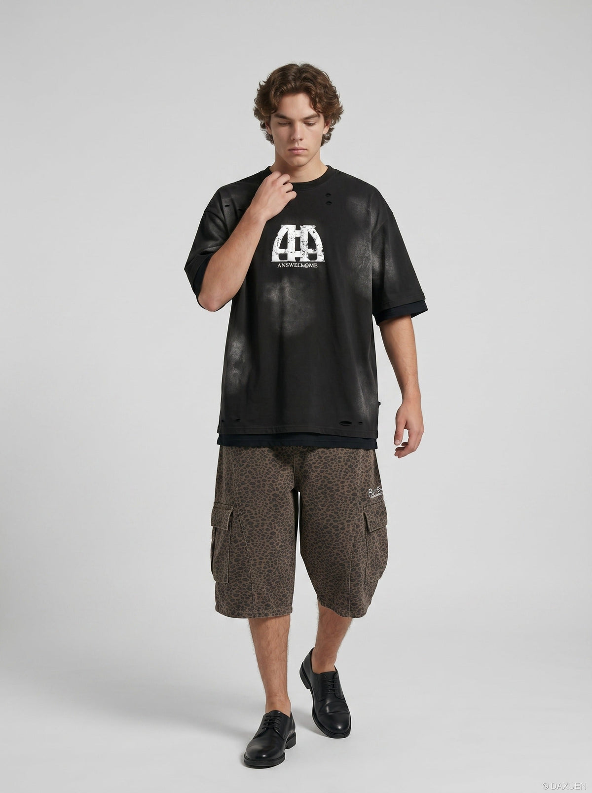 DAXUEN distressed cloud graphic oversized tee — model photo