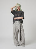 DAXUEN charcoal grey oversized Doberman graphic tee — model photo