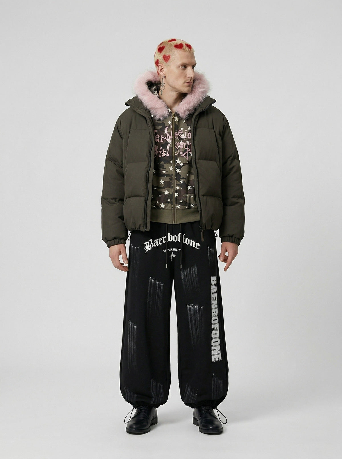 DAXUEN Distressed graffiti wide-leg sweatpants — model photo