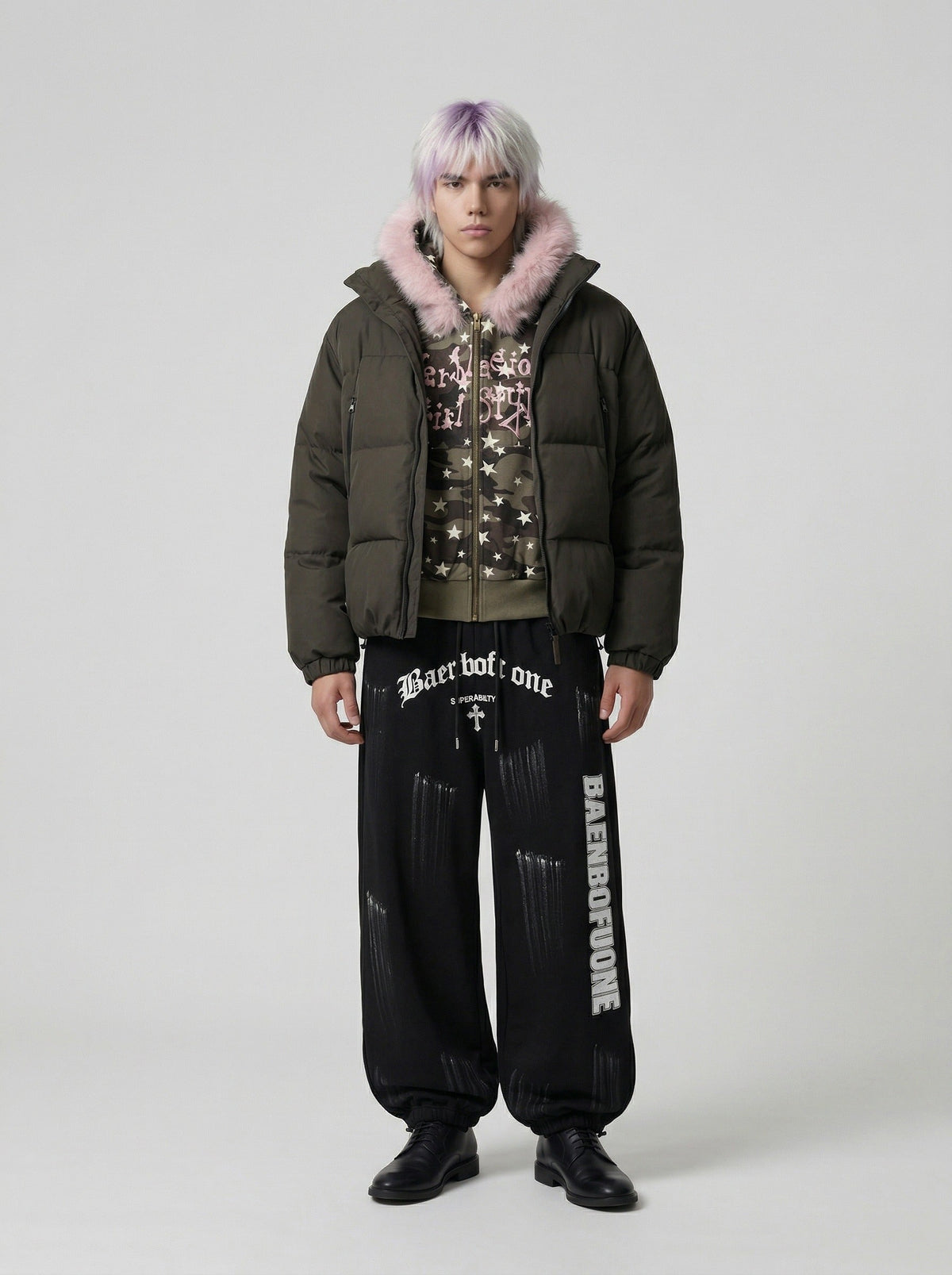 DAXUEN Distressed graffiti wide-leg sweatpants — model photo