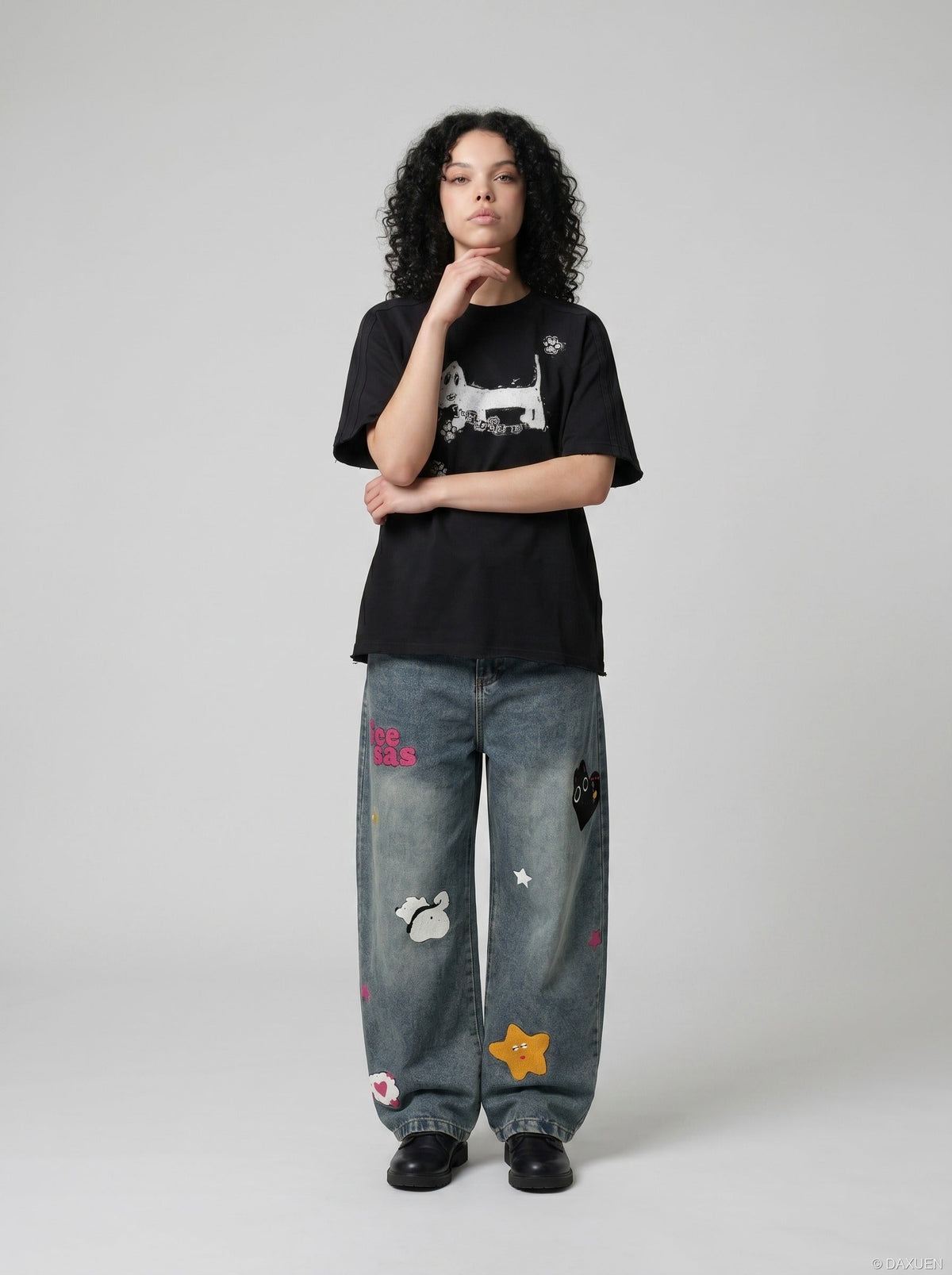 DAXUEN Distressed graphic dog print short-sleeved T-shirt — model photo