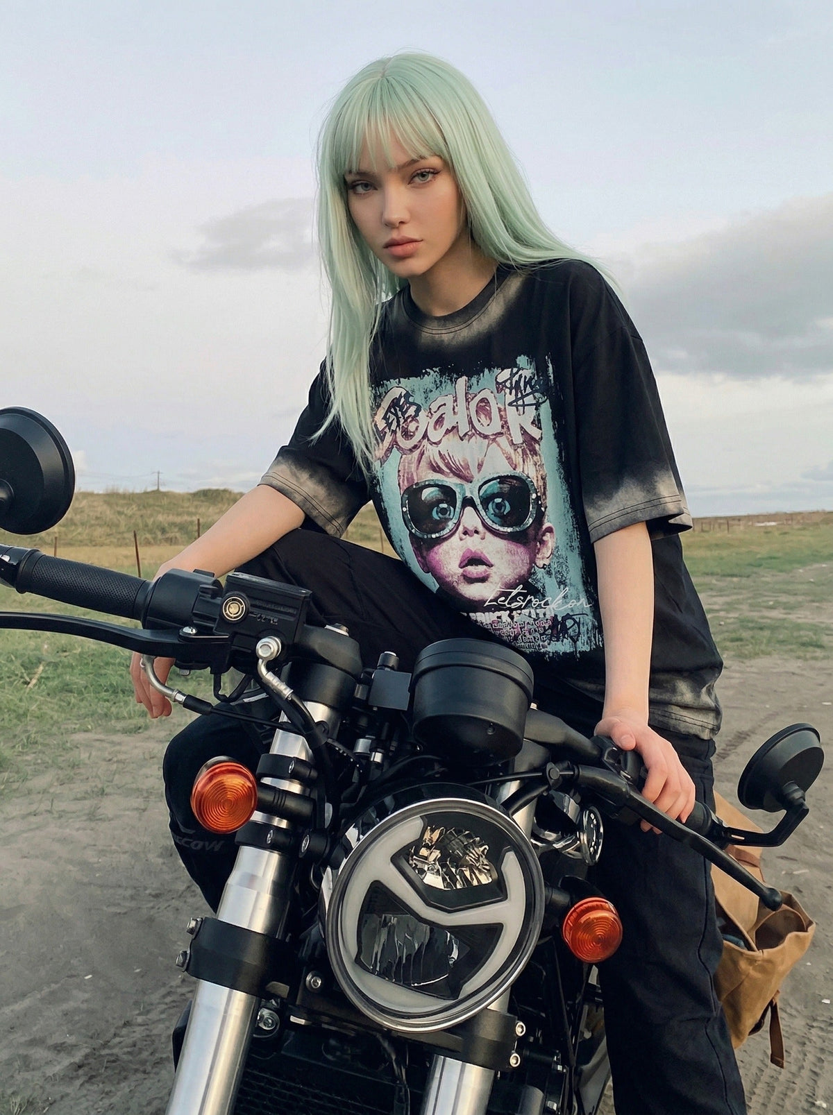 DAXUEN Distressed oversized short-sleeved graphic T-shirt — model photo