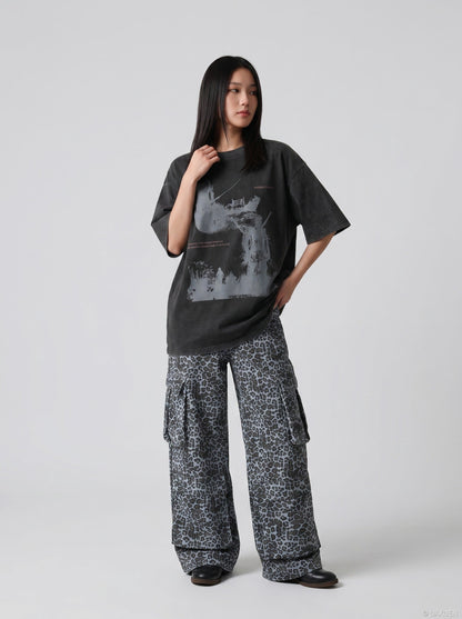 DAXUEN distressed illustrative graphic tee — model photo