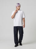 DAXUEN Men's short-sleeved loose fit t-shirt with distressed details — model photo