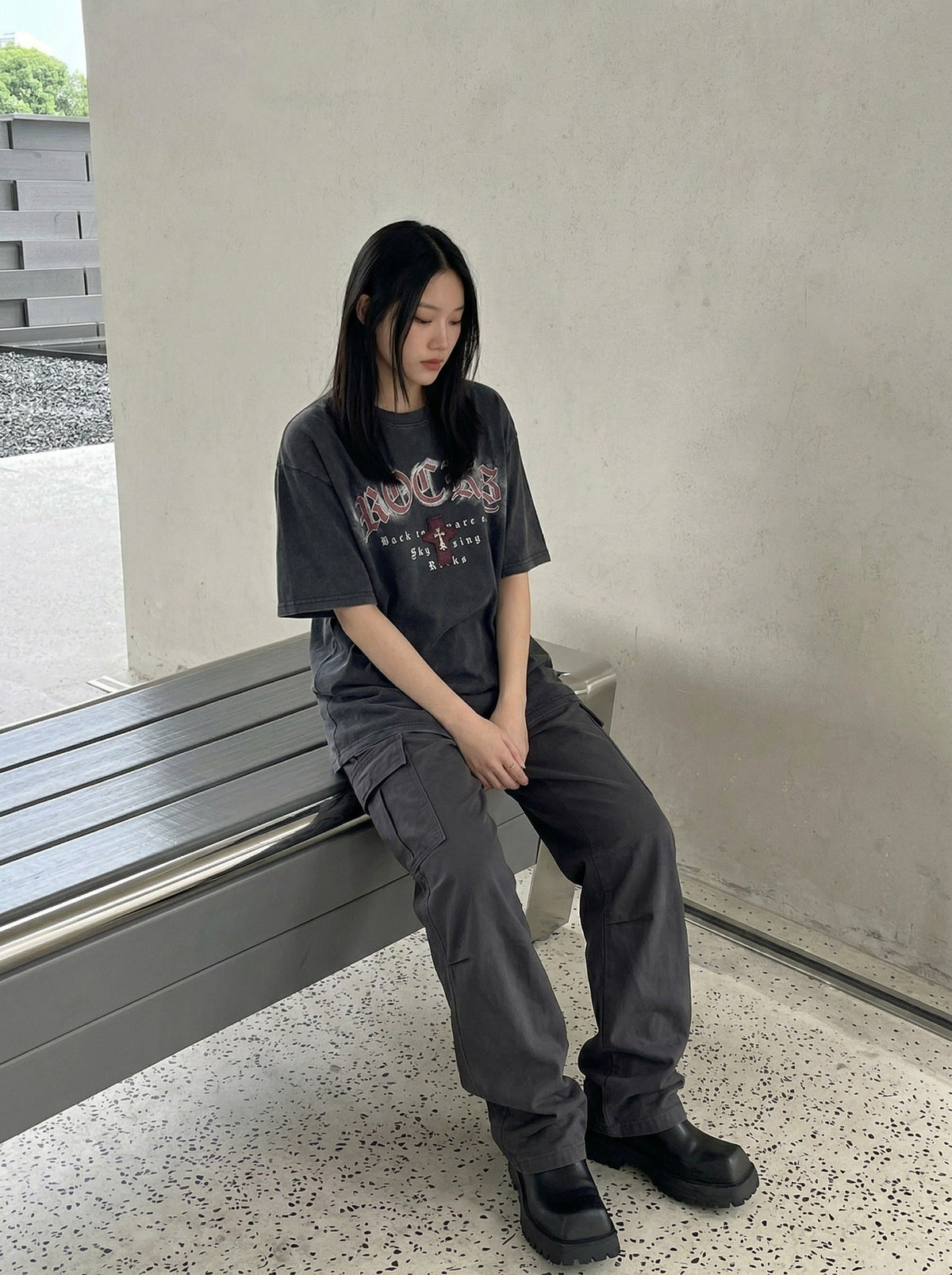 DAXUEN Distressed oversized short-sleeved t-shirt with graphics — model photo