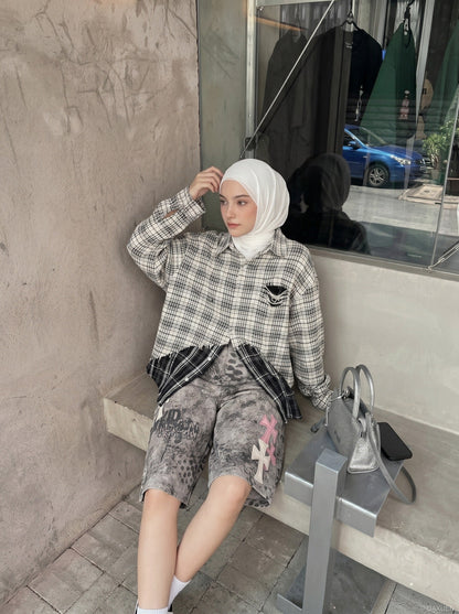 DAXUEN washed grey animalistic print wide-leg shorts — model photo