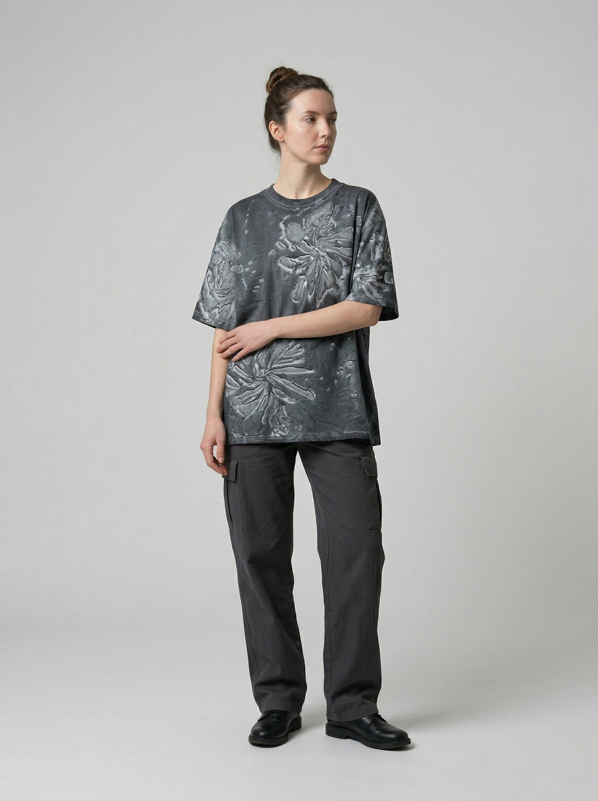 DAXUEN Distressed tie-dye oversized t-shirt — model photo