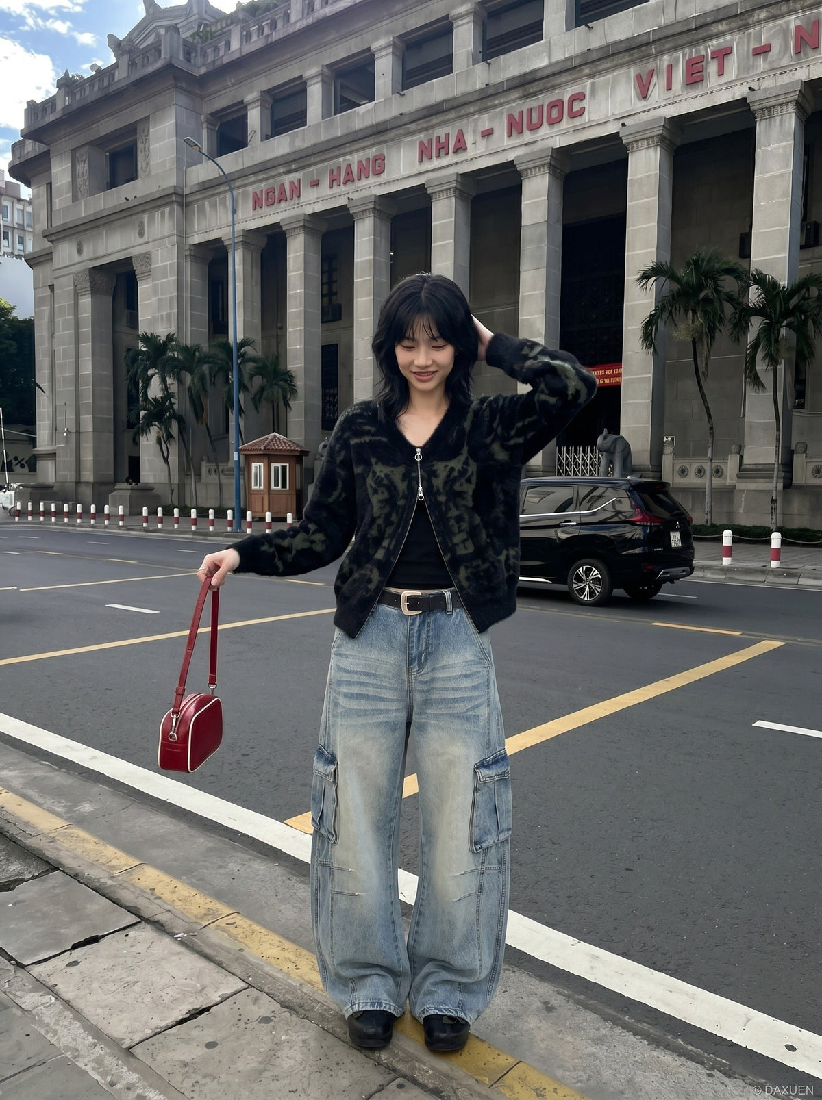 DAXUEN distressed-wide-leg-cargo-jeans — model photo