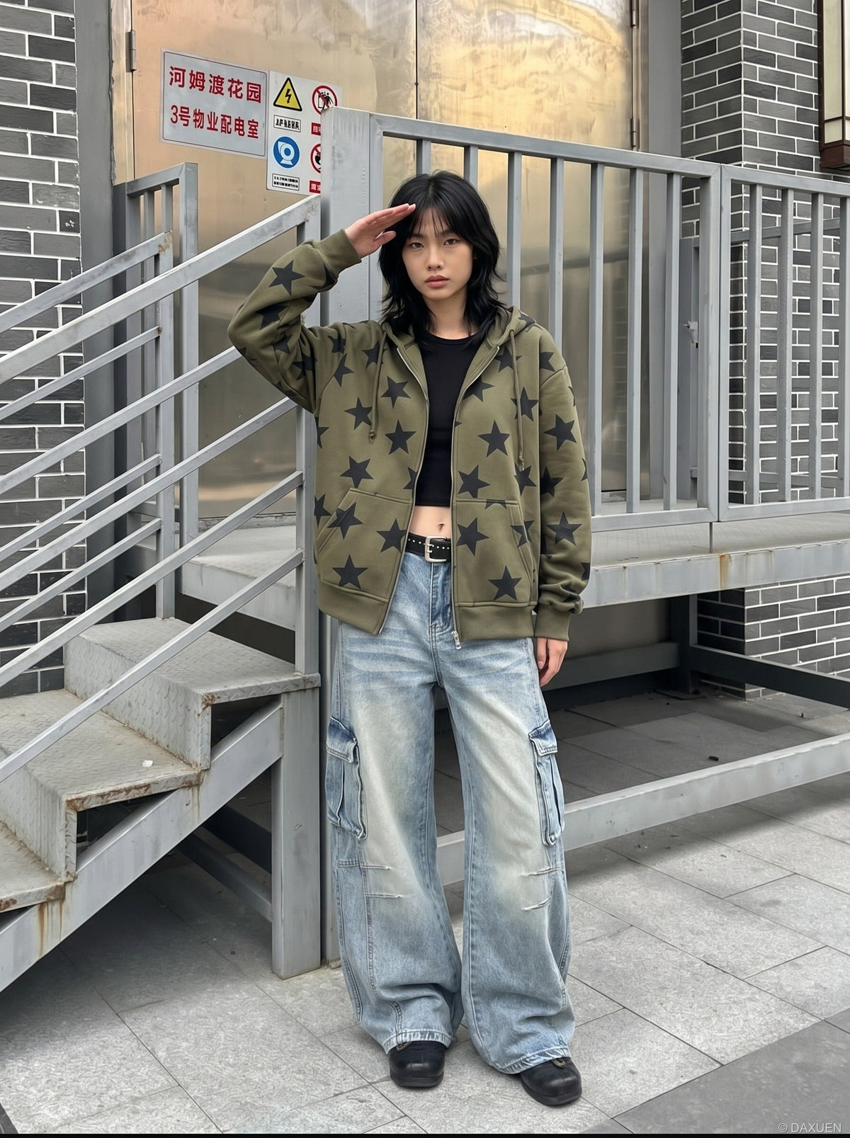 DAXUEN distressed-wide-leg-cargo-jeans — model photo
