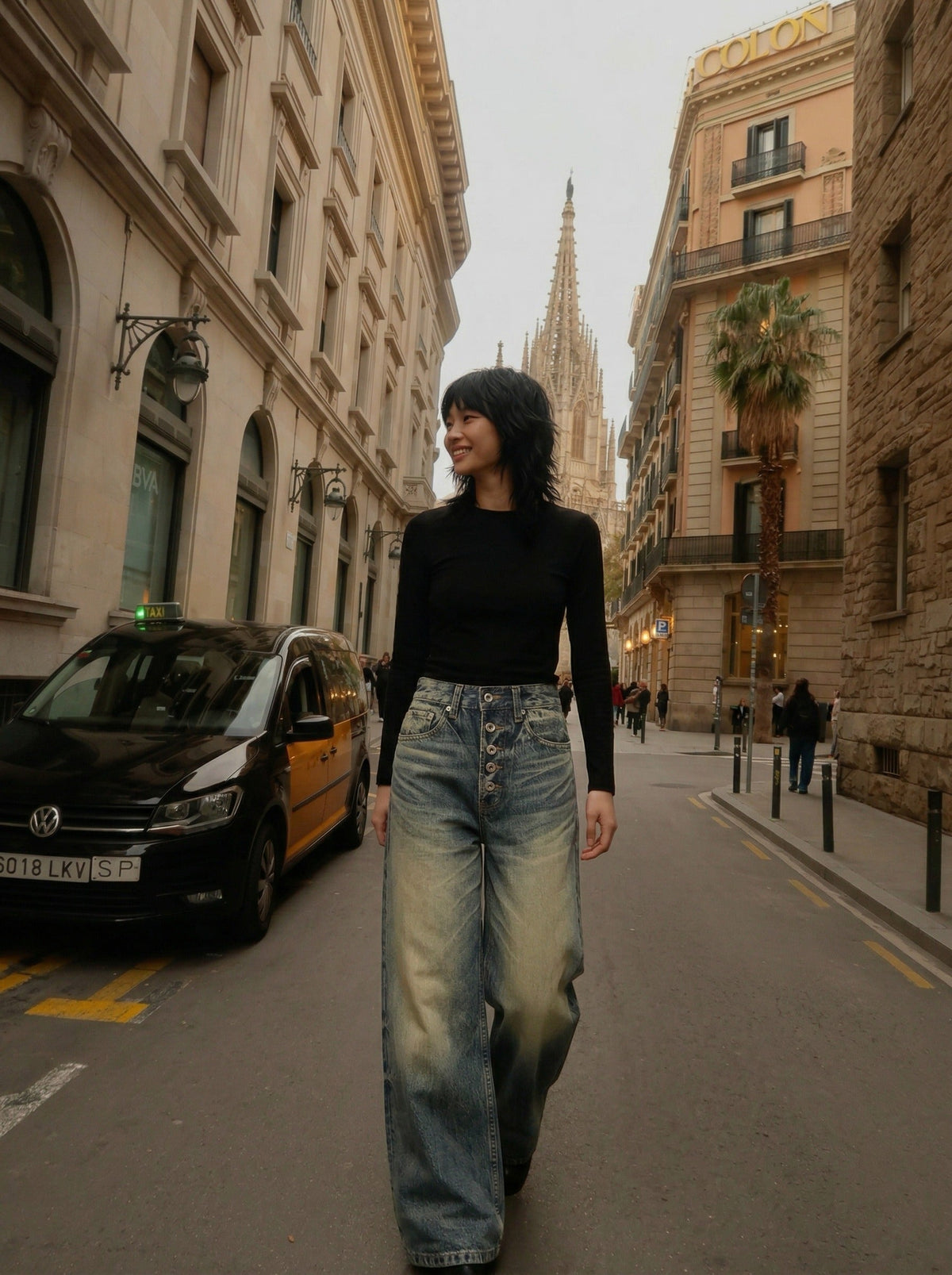 DAXUEN Distressed wide-leg high-waisted jeans — model photo