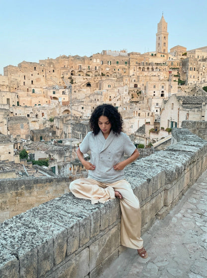 DAXUEN Double-breasted short-sleeved top with shawl collar — model photo