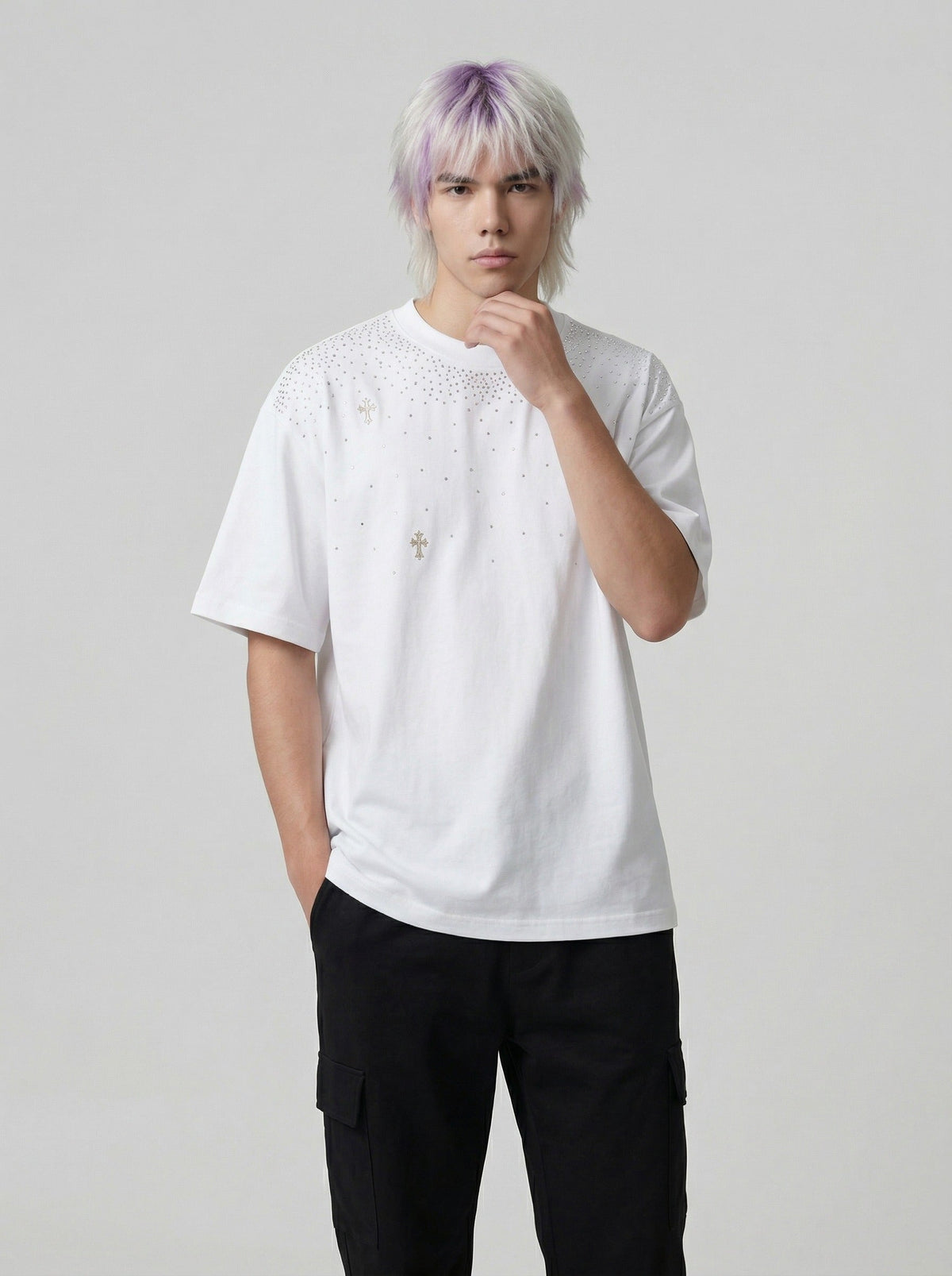 DAXUEN Embellished crew neck T-shirt in black and white — model photo
