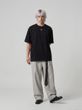 DAXUEN Oversized short-sleeved crew neck t-shirt — model photo