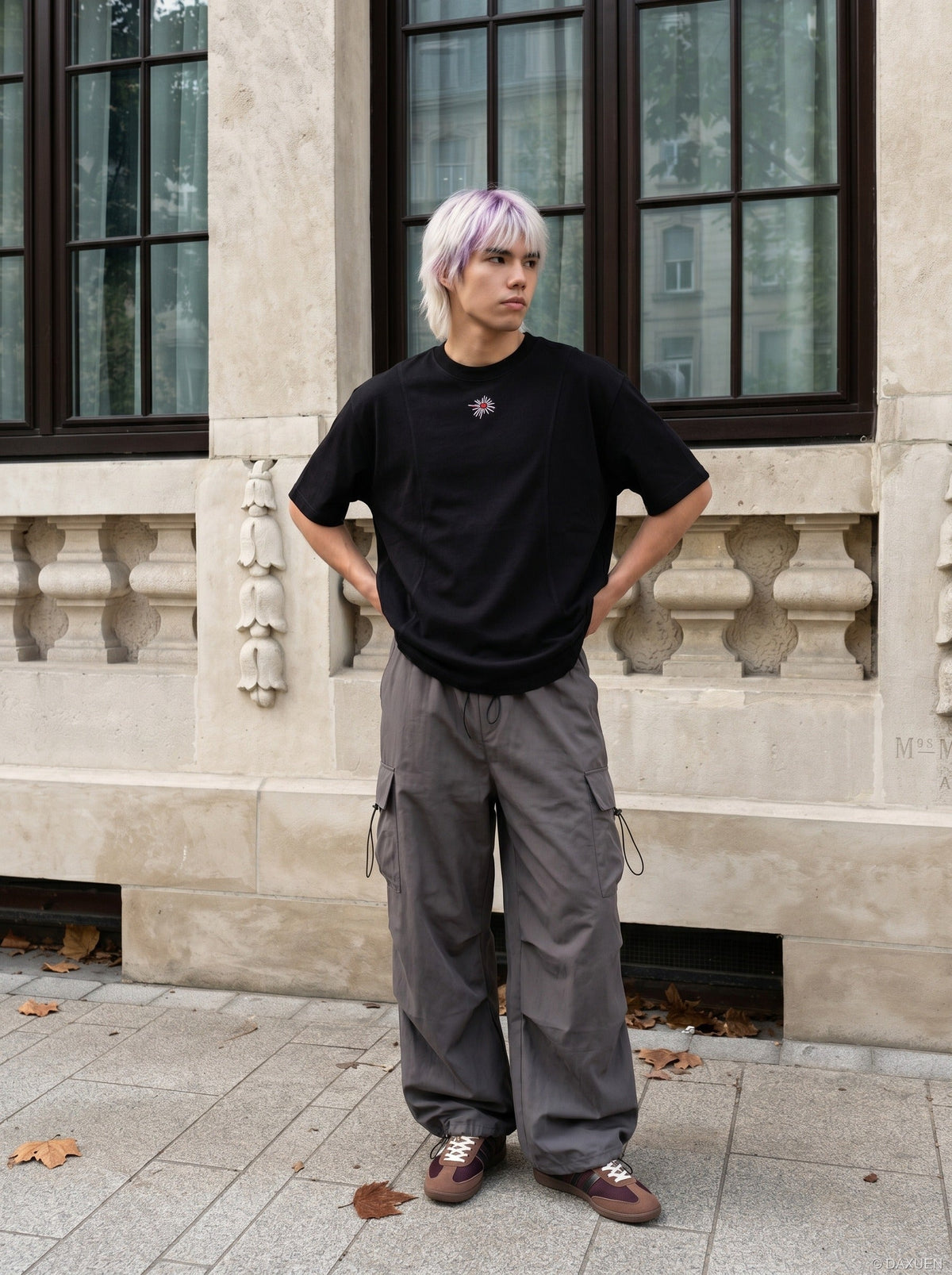 DAXUEN Oversized short-sleeved crew neck t-shirt — model photo