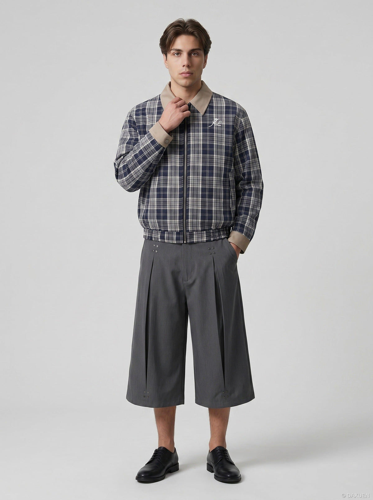 DAXUEN Wide-leg culotte pants in dark grey — model photo