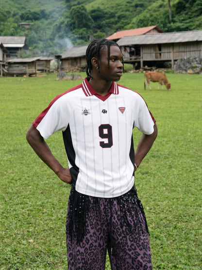 DAXUEN white short-sleeved soccer ball graphic jersey — model photo
