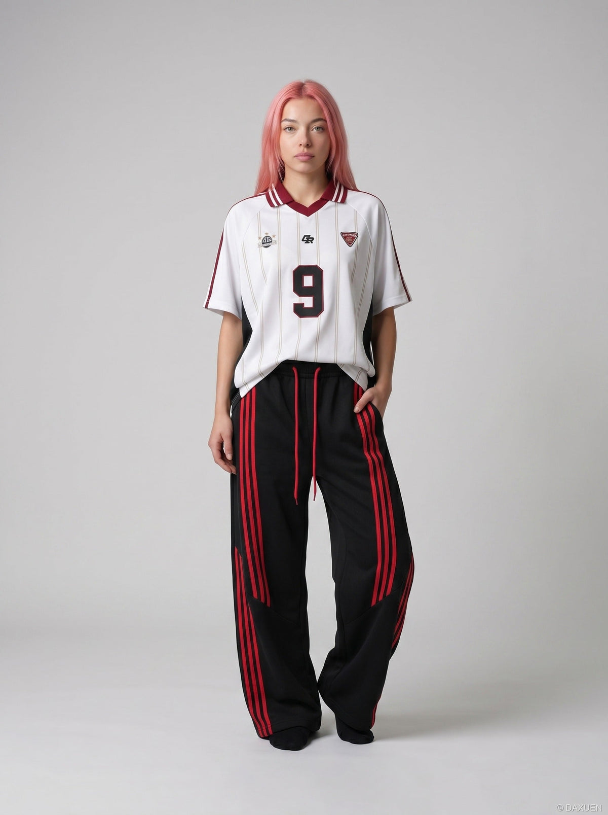 DAXUEN white short-sleeved soccer ball graphic jersey — model photo