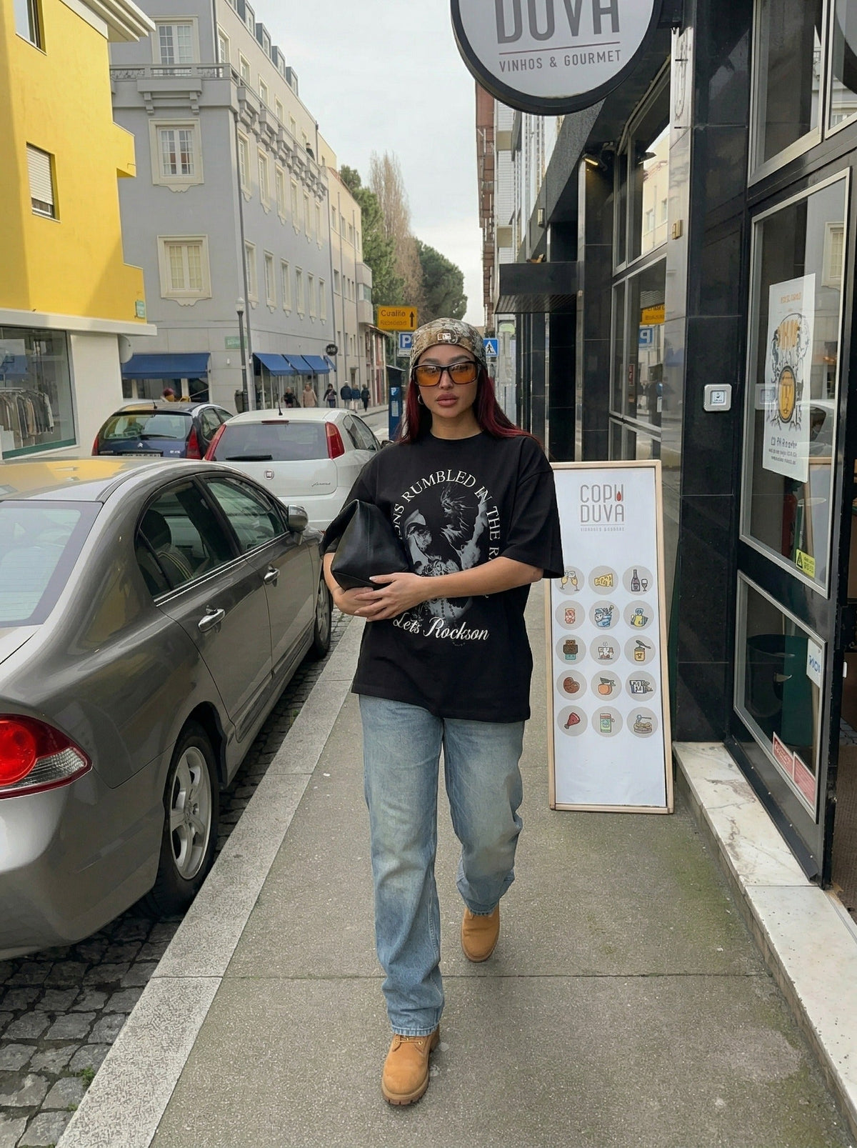 DAXUEN Oversized graphic t-shirt with bird print — model photo