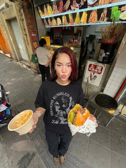 DAXUEN Oversized graphic t-shirt with bird print — model photo