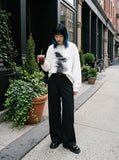 DAXUEN white oversized hands graphic tee — model photo