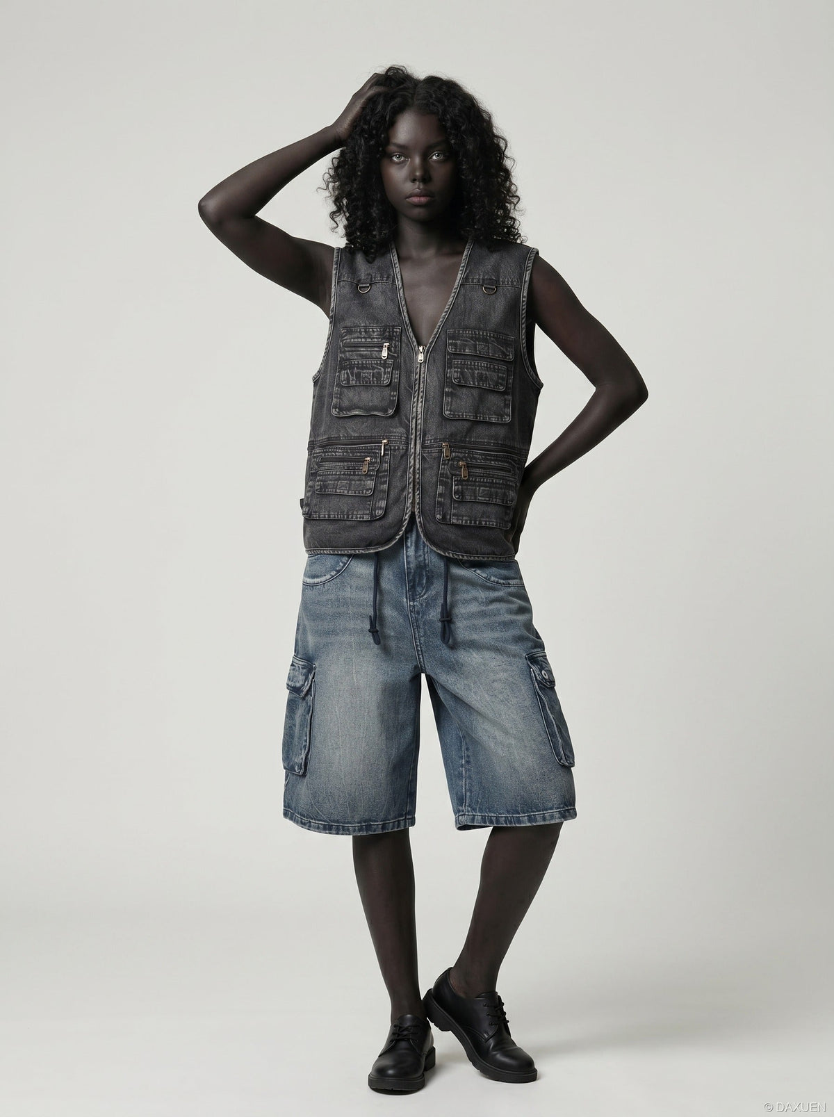 DAXUEN Faded blue wide-leg cargo shorts — model photo