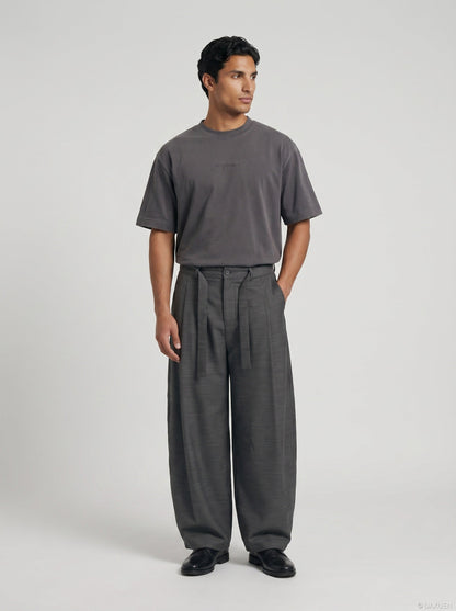 DAXUEN Relaxed-fit short-sleeved T-shirt with ribbed collar — model photo
