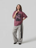 DAXUEN Faded plum oversized short-sleeved graphic t-shirt — model photo