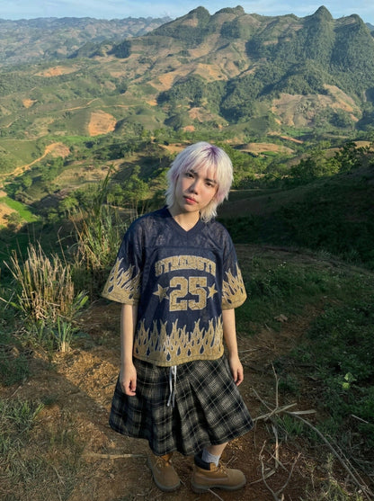DAXUEN Relaxed fit short-sleeve mesh jersey with flame graphics — model photo
