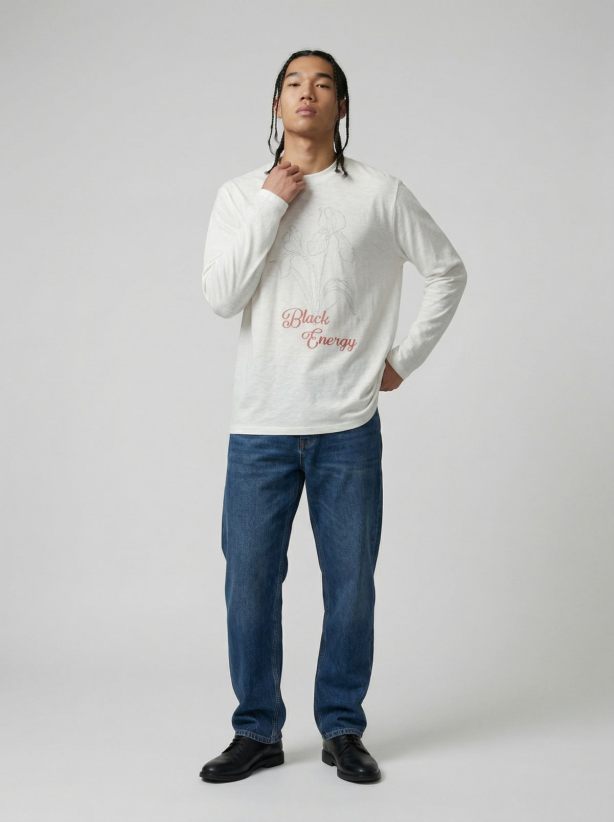DAXUEN Long sleeve t-shirt with floral graphic — model photo