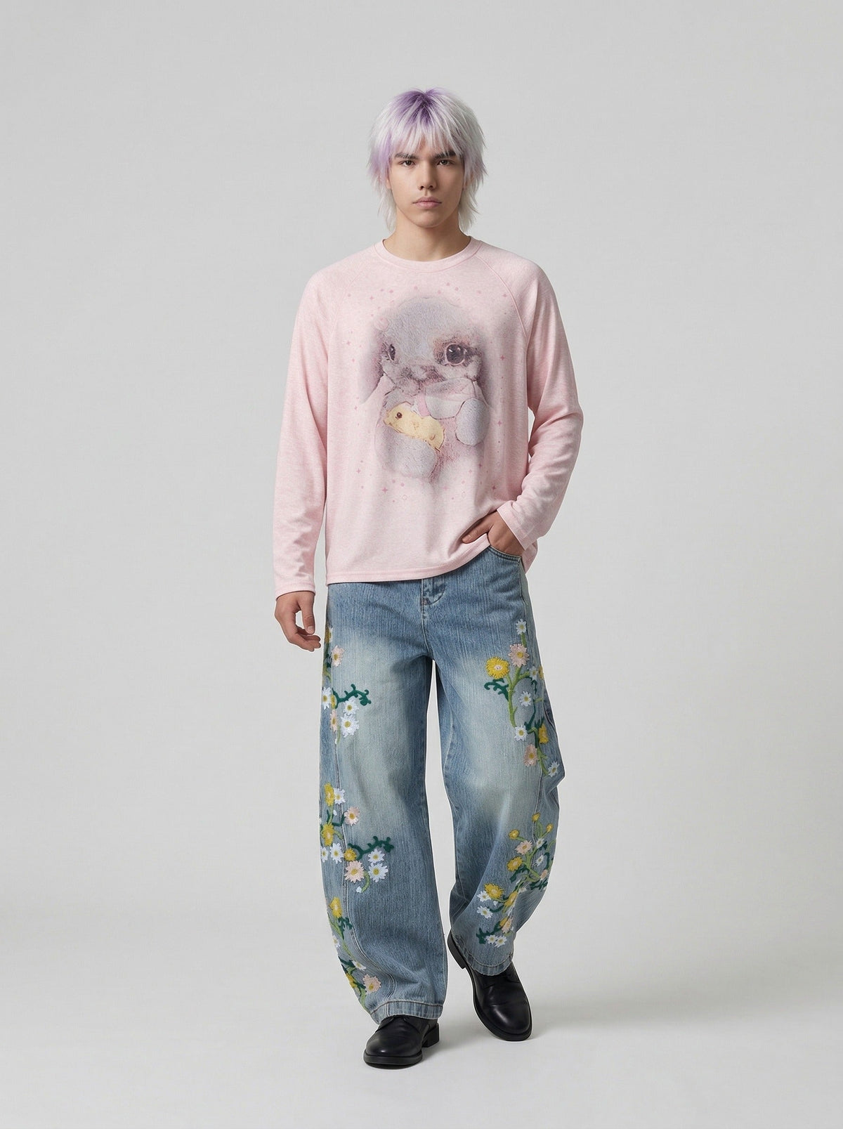DAXUEN Long sleeve crew neck top with bunny print — model photo