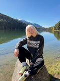 DAXUEN dark grey oversized geometric-patterned knit cardigan — model photo