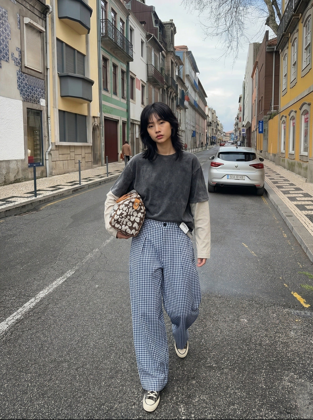 DAXUEN Wide-leg gingham trousers — model photo