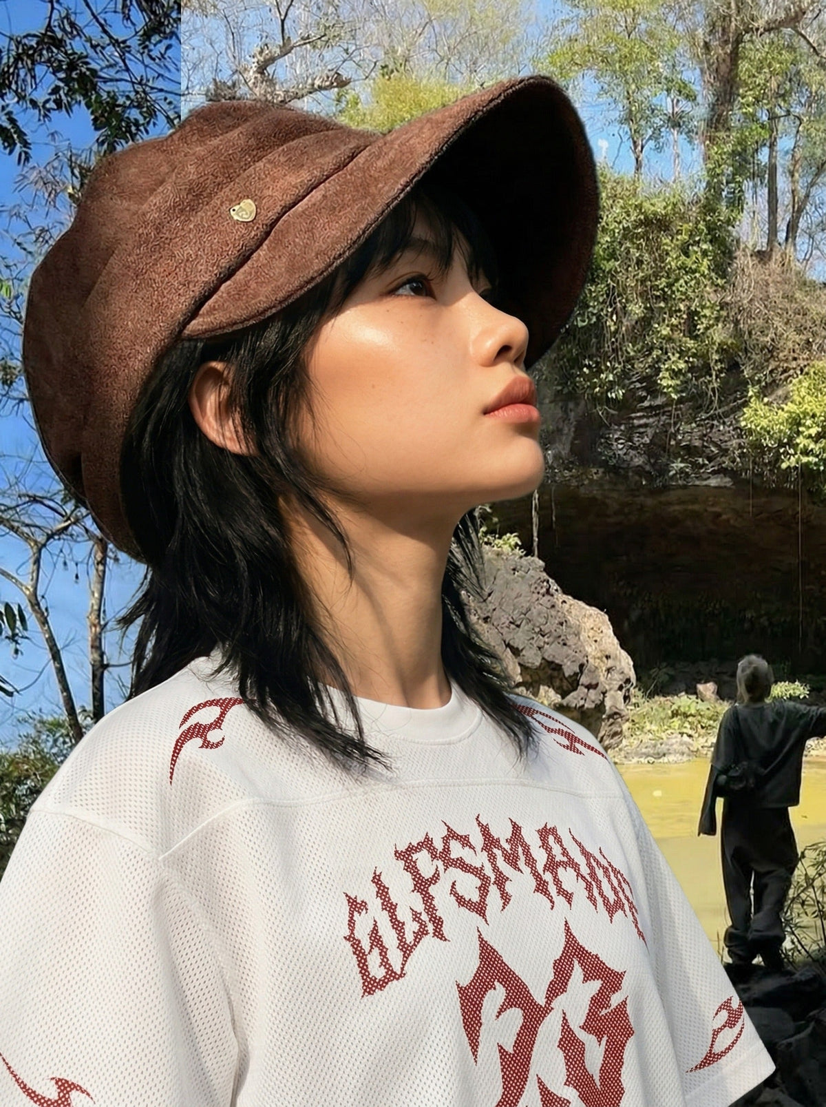 DAXUEN Oversized mesh jersey T-shirt with gothic graphics — model photo