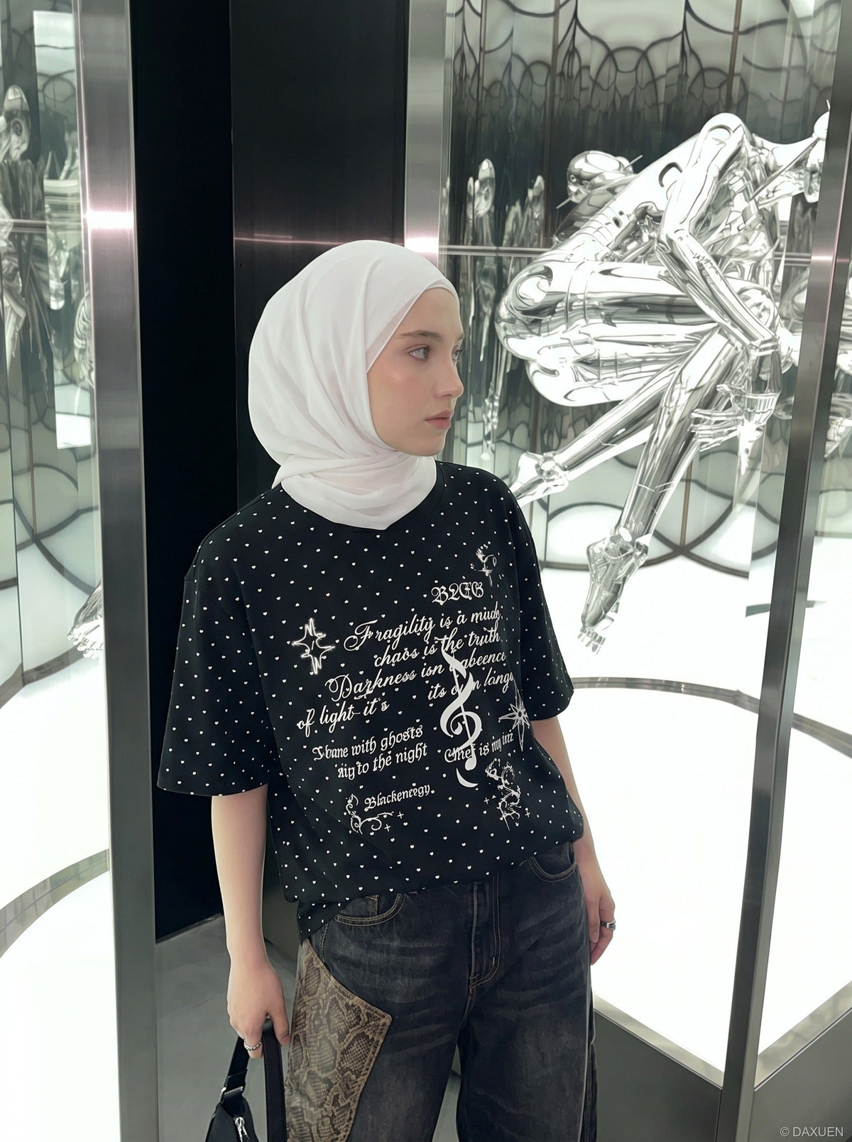 DAXUEN Gothic Heart Print Relaxed T-Shirt | DAXUEN — model photo