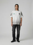 DAXUEN Gradient distressed graphic T-shirt — model photo