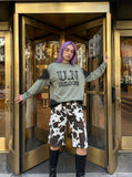 DAXUEN Oversized long-sleeve crewneck pullover with gradient color blocking — model photo
