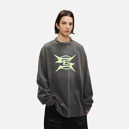 DAXUEN Oversized long sleeve t-shirt with graphic design — model photo