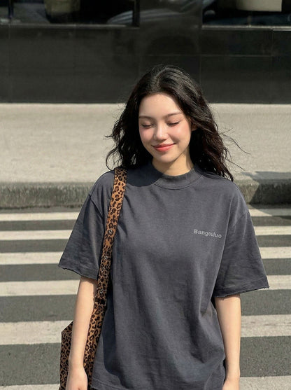 DAXUEN Gradient oversized short-sleeve T-shirt with text graphics — model photo