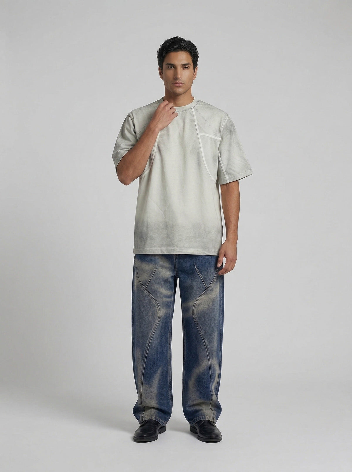 DAXUEN Short-sleeved gradient panel T-shirt with contrast trim — model photo