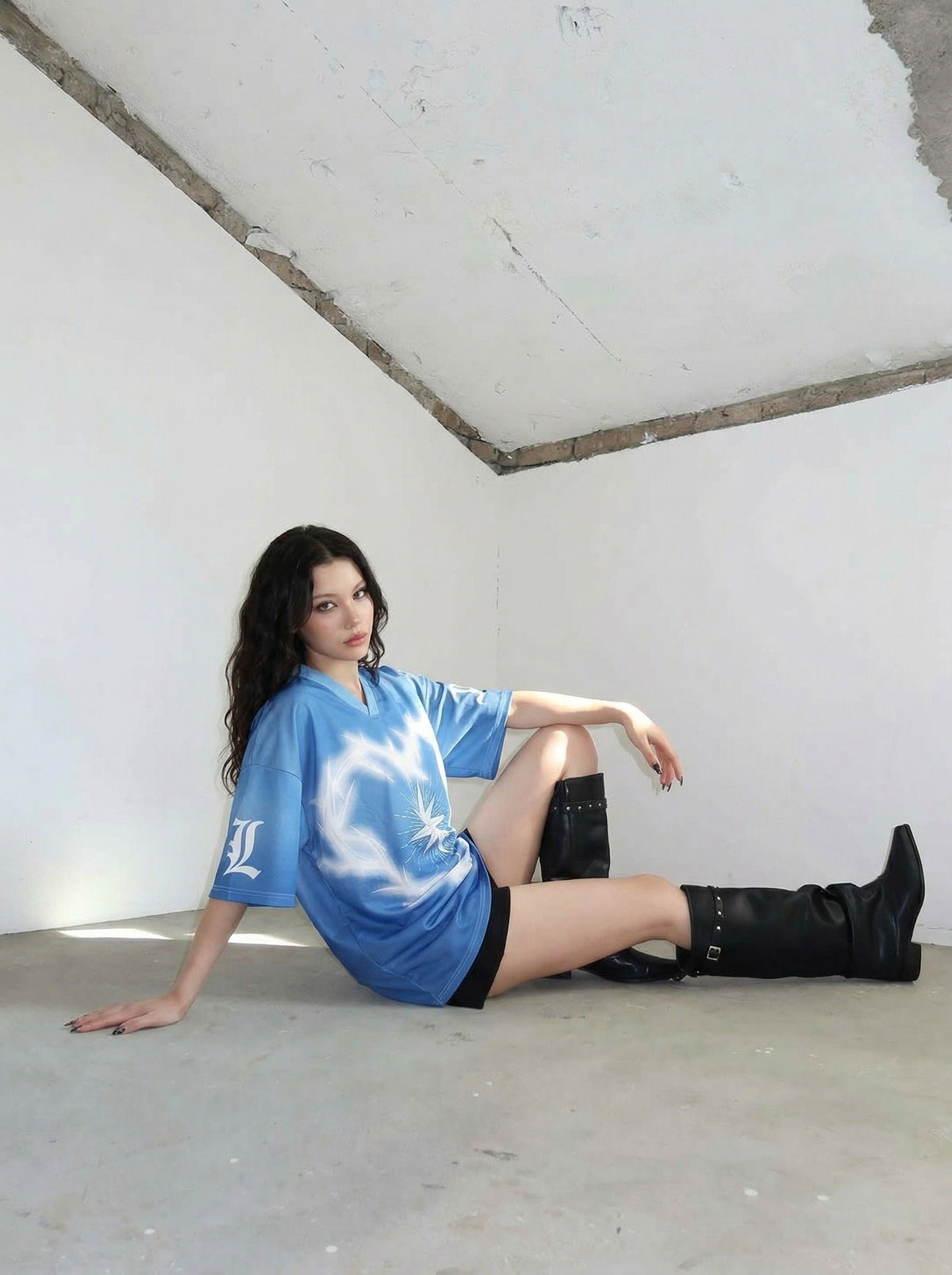 DAXUEN Loose-fitting short-sleeved jersey top with graphic design — model photo