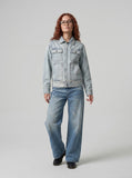 DAXUEN Light blue wide-leg denim jeans with gradient wash — model photo