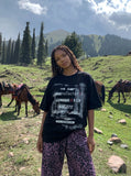 DAXUEN Oversized short-sleeved crew neck t-shirt with graphic design — model photo