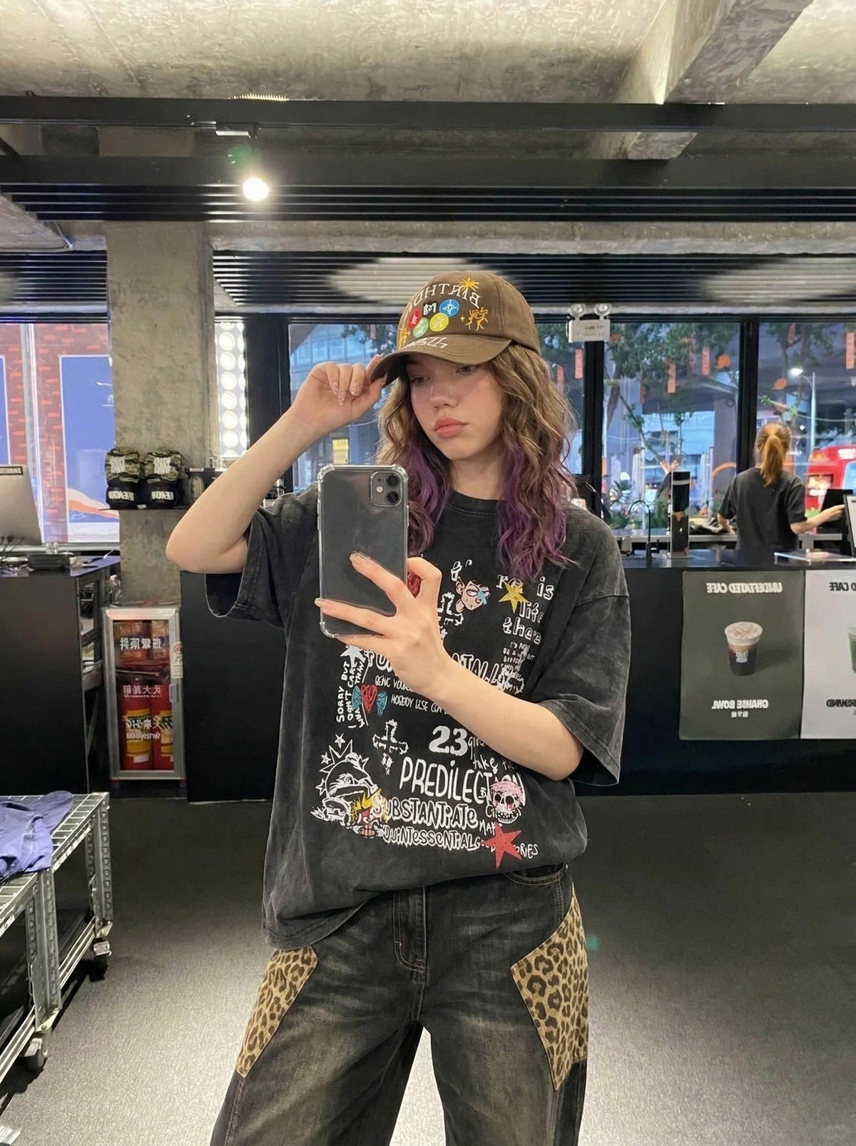 DAXUEN Oversized skull print short-sleeved T-shirt — model photo