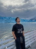 DAXUEN Short-sleeve Henley T-shirt with graphic design — model photo