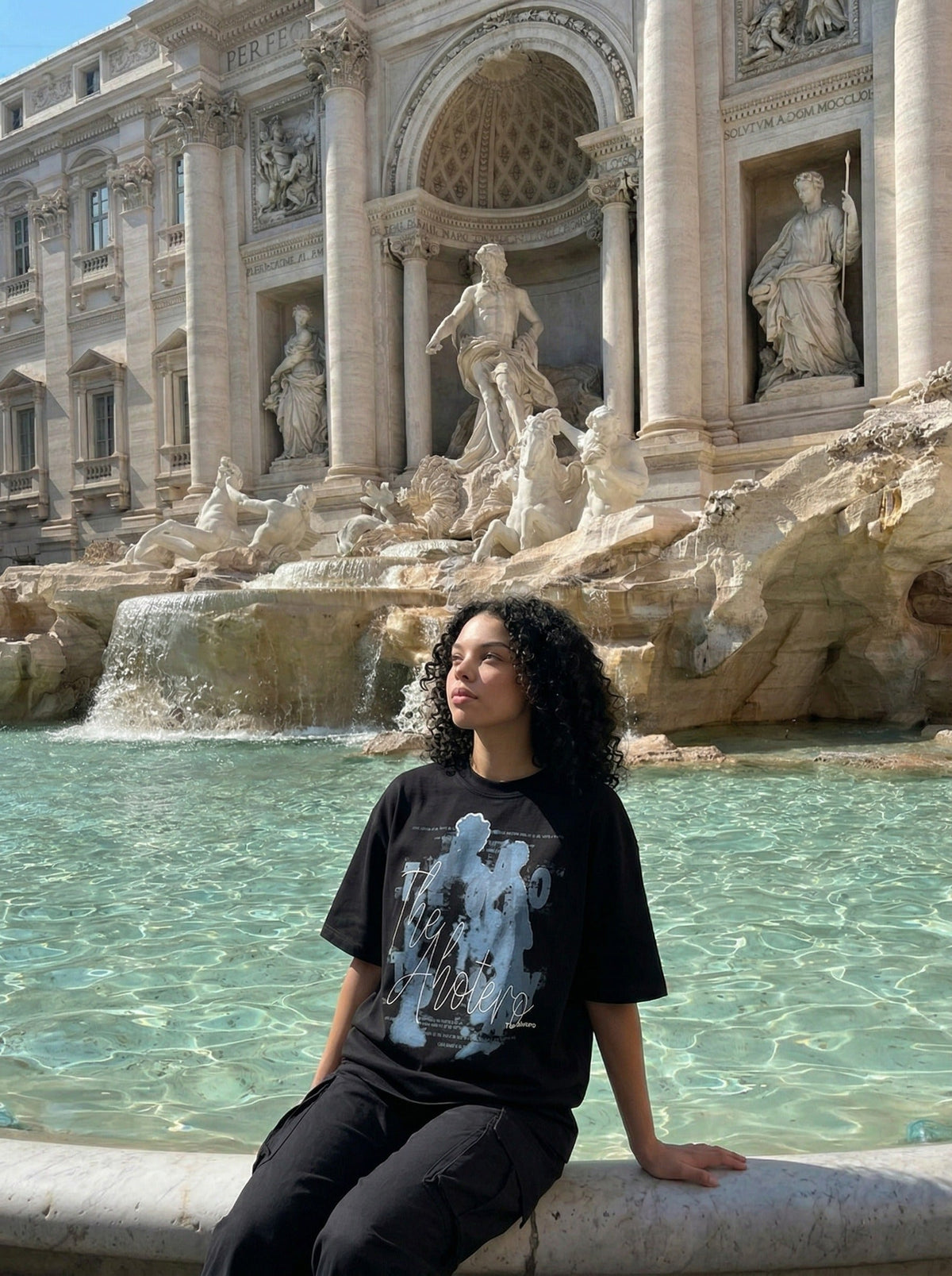 DAXUEN Oversized graphic t-shirt in black grey and maroon — model photo