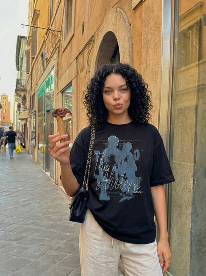 DAXUEN Oversized graphic t-shirt in black grey and maroon — model photo
