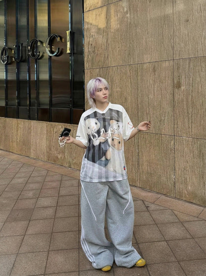 DAXUEN Oversized short-sleeved graphic t-shirt with cartoon print — model photo